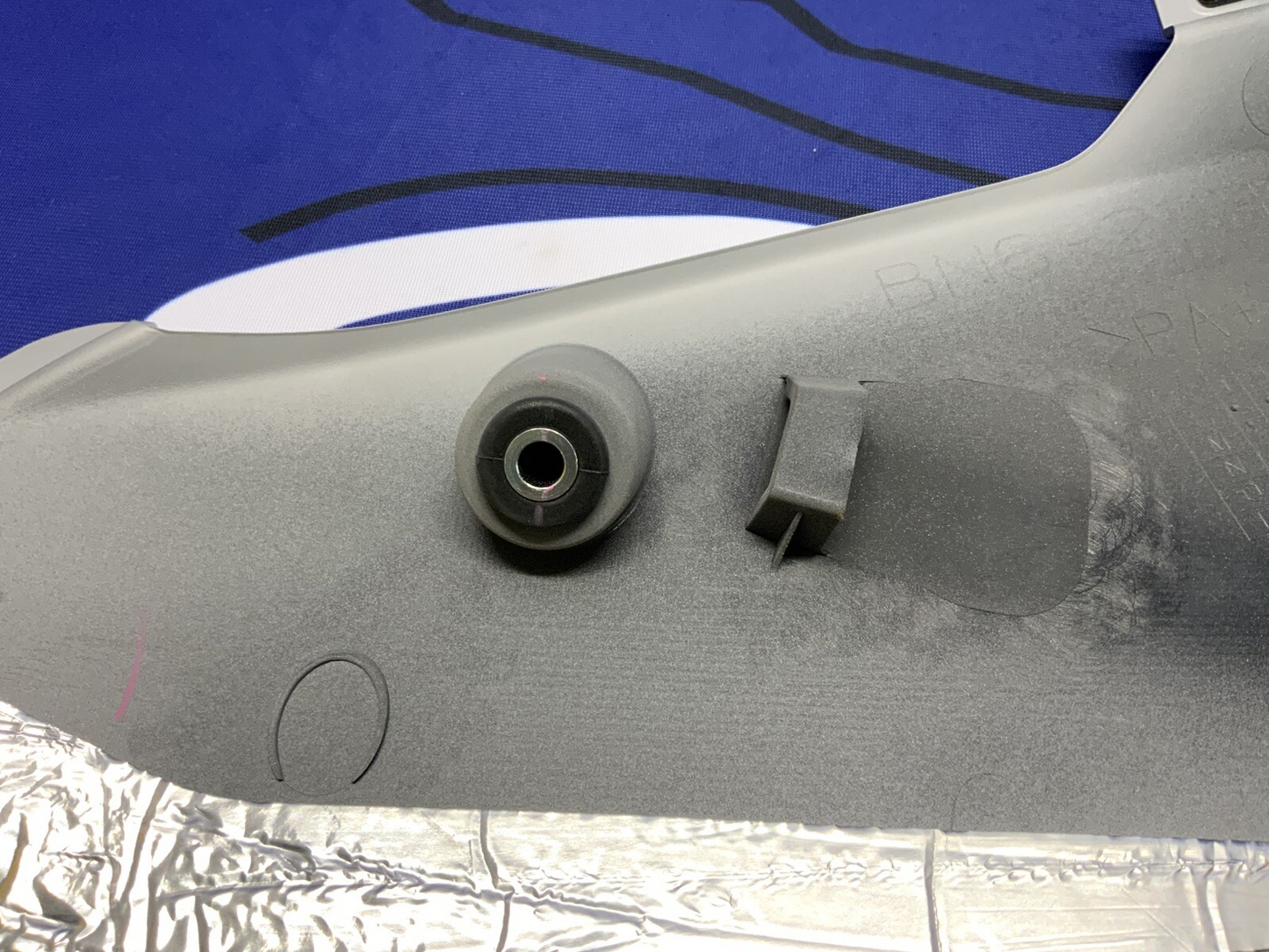 Yamaha Right Lower Fairing (Gray) YZF-R6 2017-2024 OEM BN6-28395-00-P4