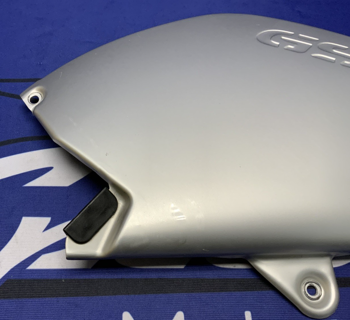 BMW Right Tank Trim Panel R1200GS 2003-2013 OEM 46637694534