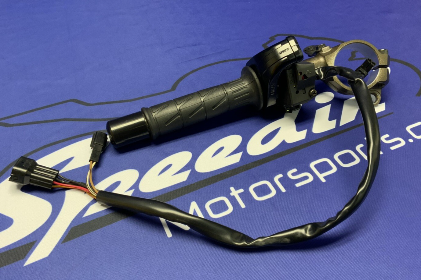 Kawasaki Right Handlebar W/ Switch Assembly ZX-6RR 2003-2006 OEM 46003-1591