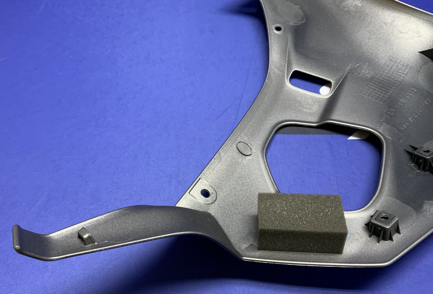 Yamaha Right Lower Fairing (Dark Gray) YZF-R6 2017-2024 OEM BN6-W283V-80-P2