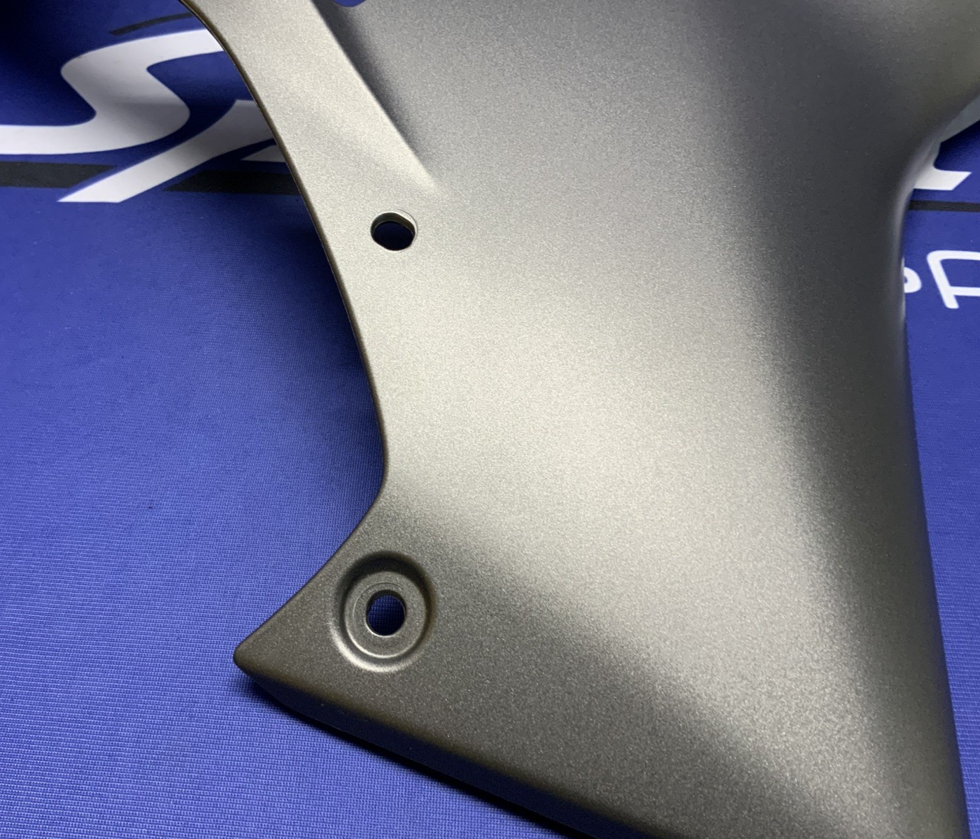Yamaha Right Lower Fairing (Dark Gray) YZF-R6 2017-2024 OEM BN6-W283V-80-P2