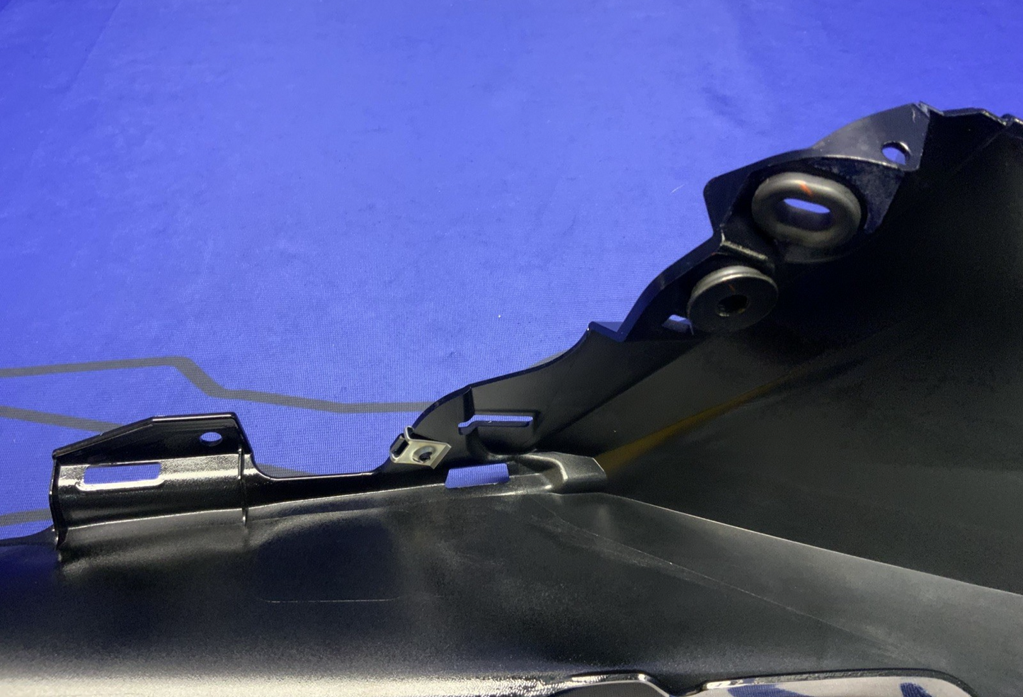 Yamaha Right Upper Fairing (Black) YZF-R9 2025 OEM BKN-28397-00-P1