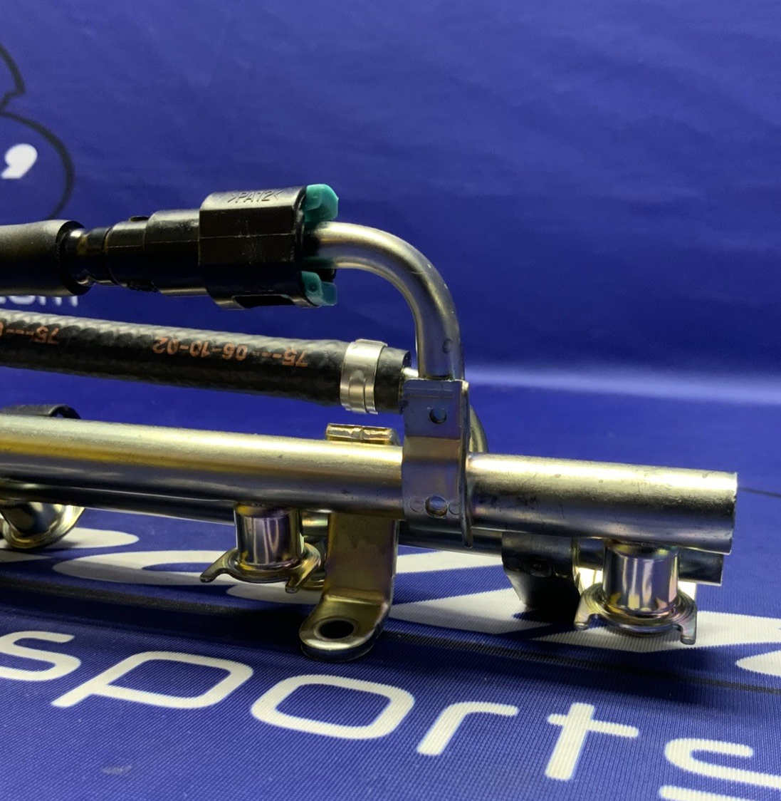 Suzuki Fuel Rail Assembly GSXR600/750 2006-2007 OEM 15730-01H00