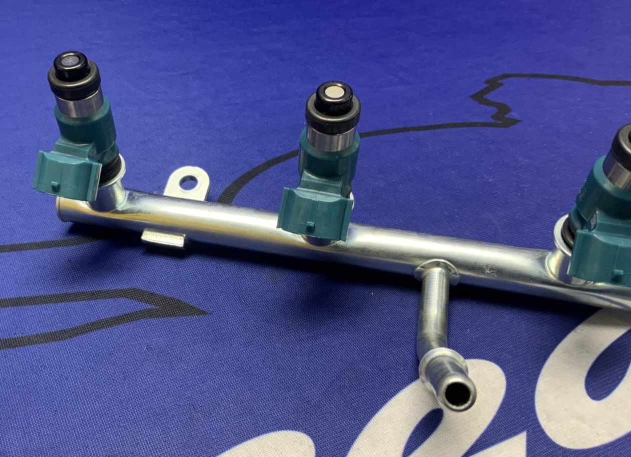 Yamaha Fuel Rail W/ Injectors YZF-R6 2008-2024 OEM 13S-13761-00-00