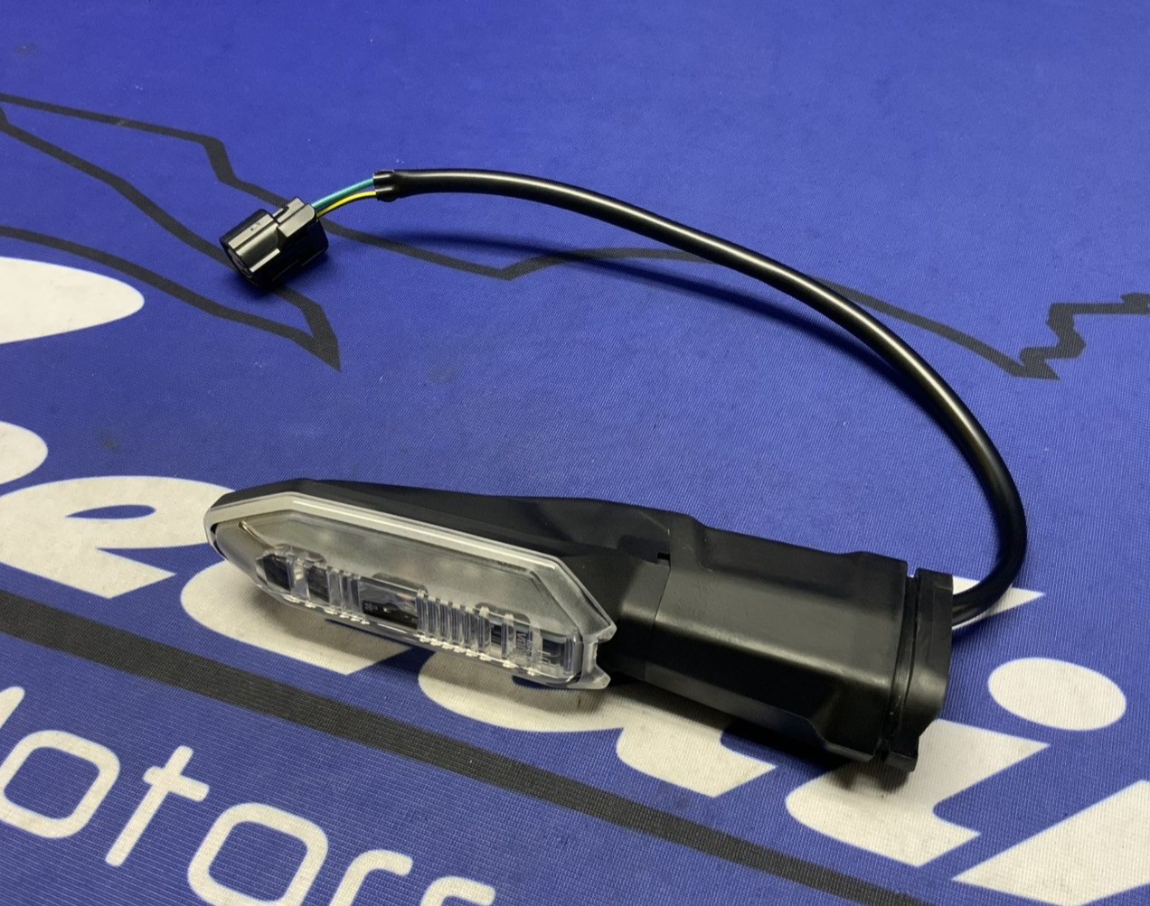 Kawasaki Right Rear Turn Signal ZX-6R 2024-2025 OEM 23037-0551
