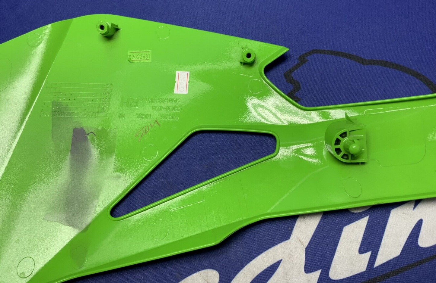 Kawasaki Right Lower Fairing (KRT) ZX-4R/RR 2023-2025 OEM 55028-0735-777