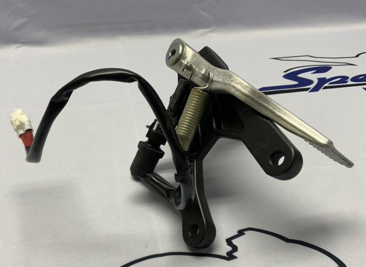 Yamaha Right Rear Set W/ Brake Lever & Switch YZF-R1 2015-25 OEM 2CR-27443-00-00