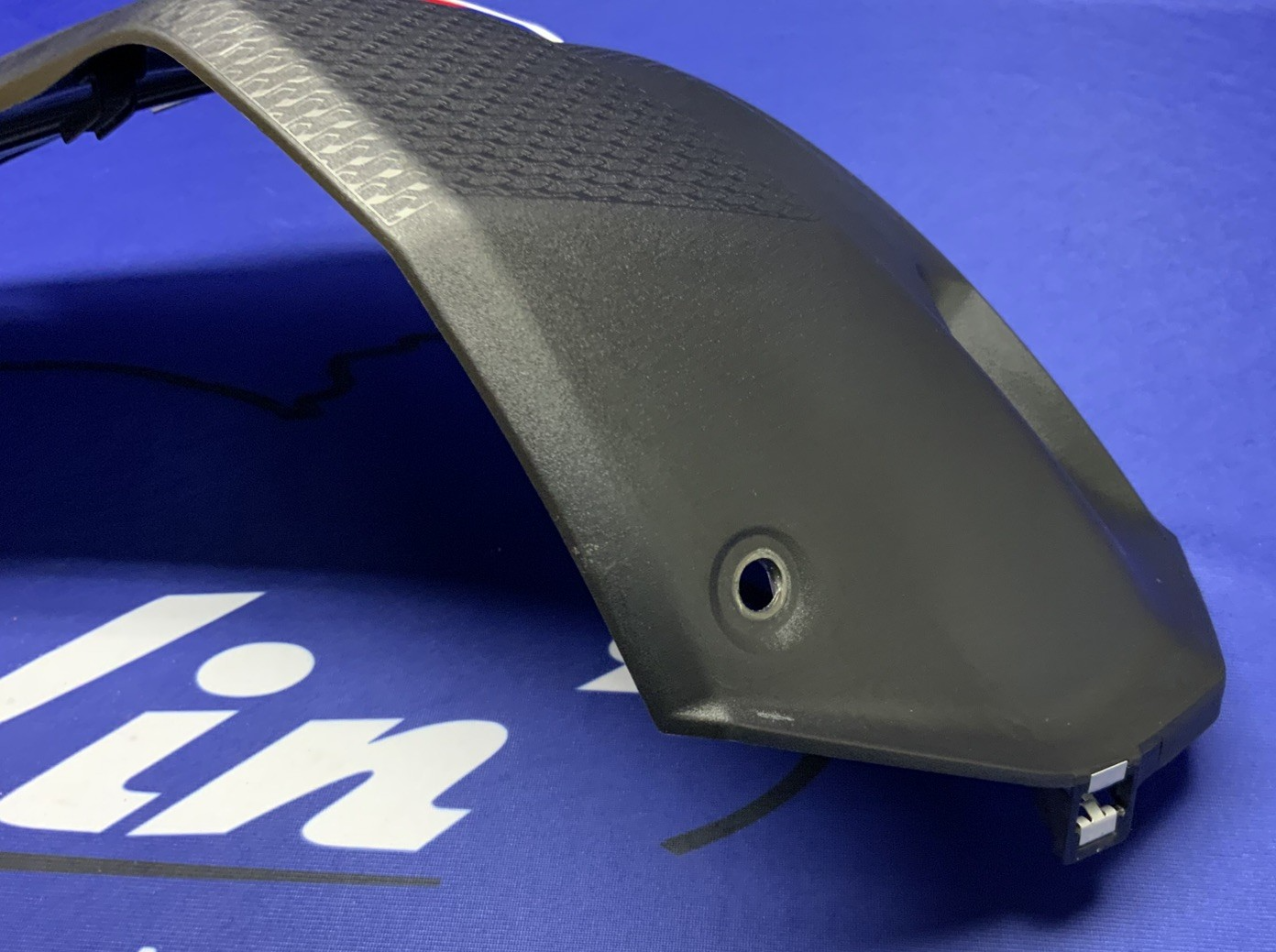 BMW Left Tank Fairing (Black & White) S1000RR 2020-2023 OEM 46638569771