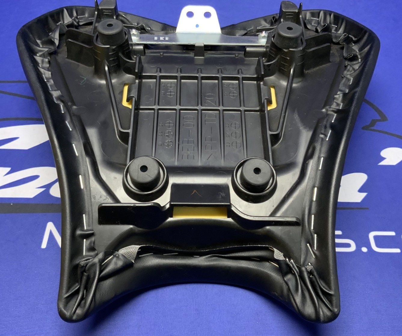 Yamaha Seat YZF-R7 2022-2025 OEM BEB-24710-00-00