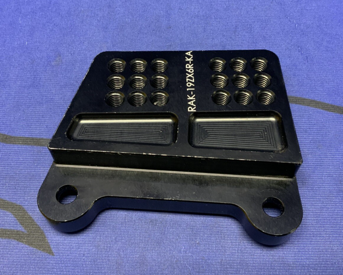 Graves Motorsports Right Hand Rear Set Bracket ZX-6R 2019-2023 RAK-19ZX6R-KA