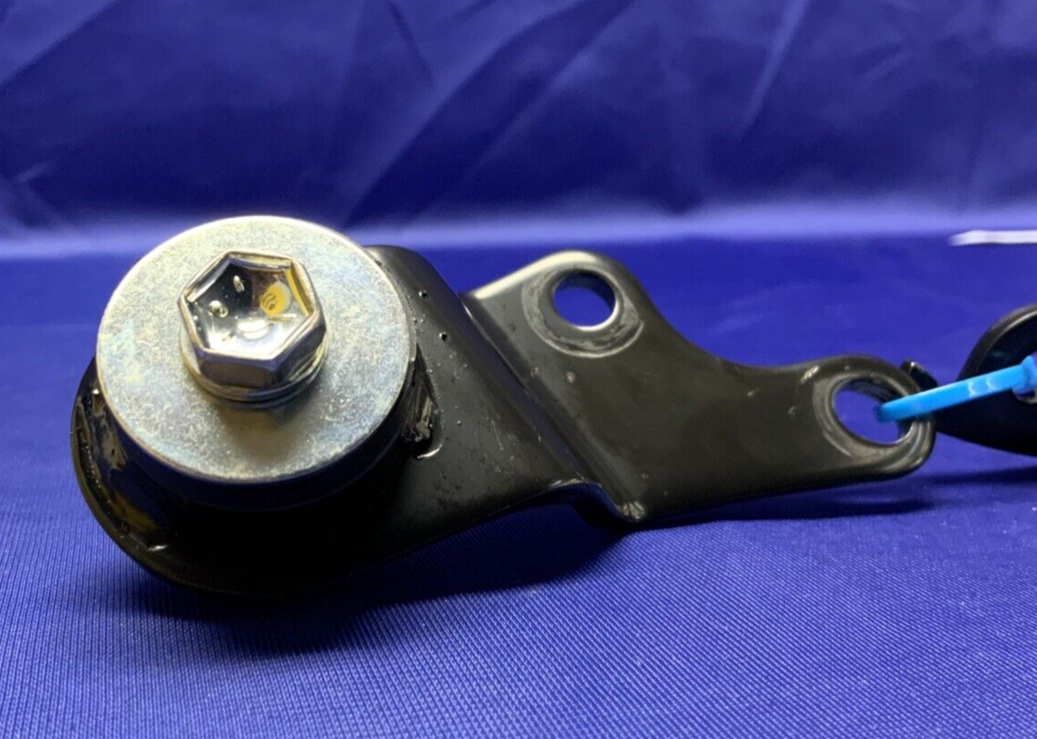 Suzuki Exhaust Bracket Set Left & Right GSXR 600/750 2011-2025 OEM 14773-14J00