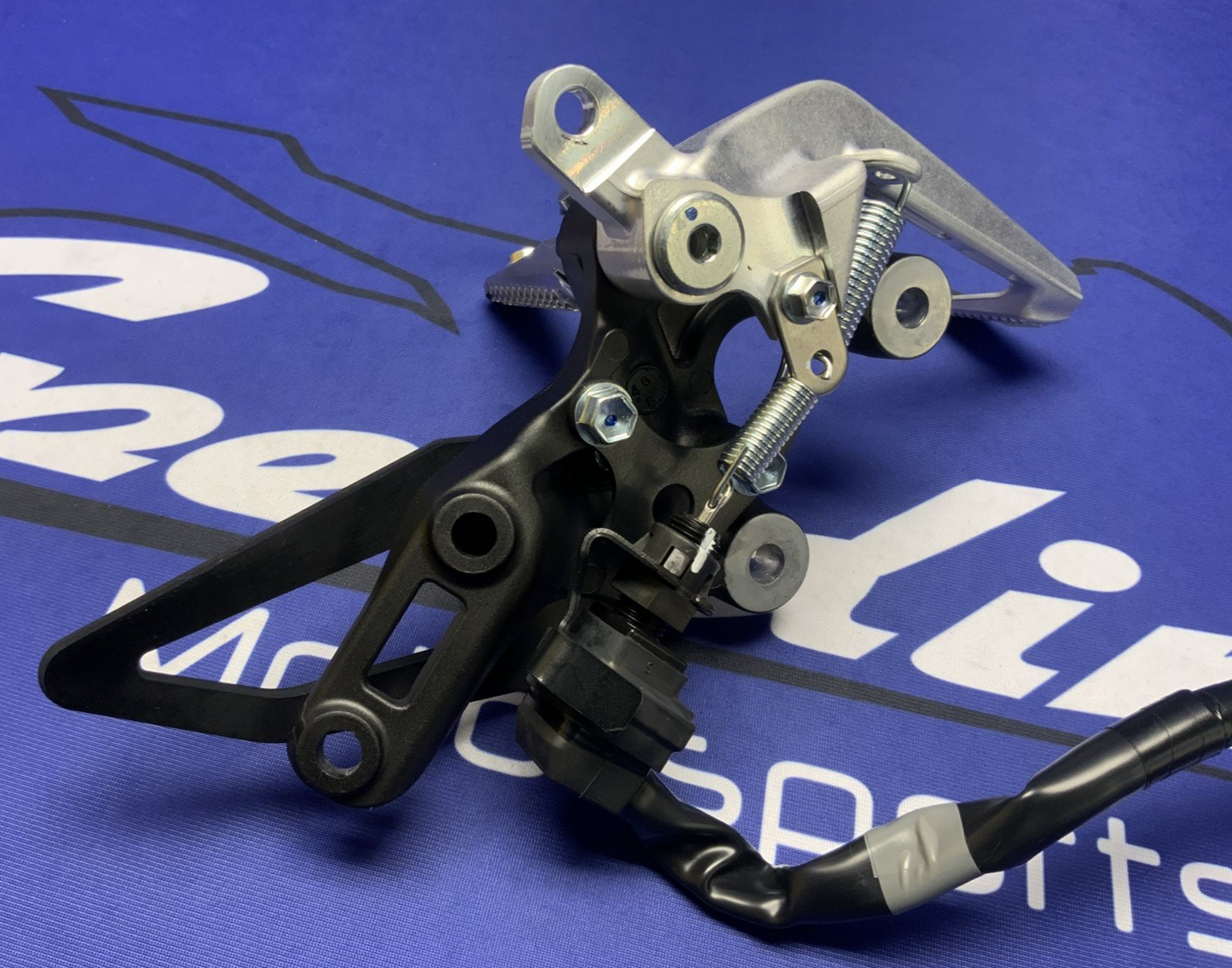 Yamaha Right Rear Set Bracket YZF-R9 2025 OEM BEA-27443-00-00