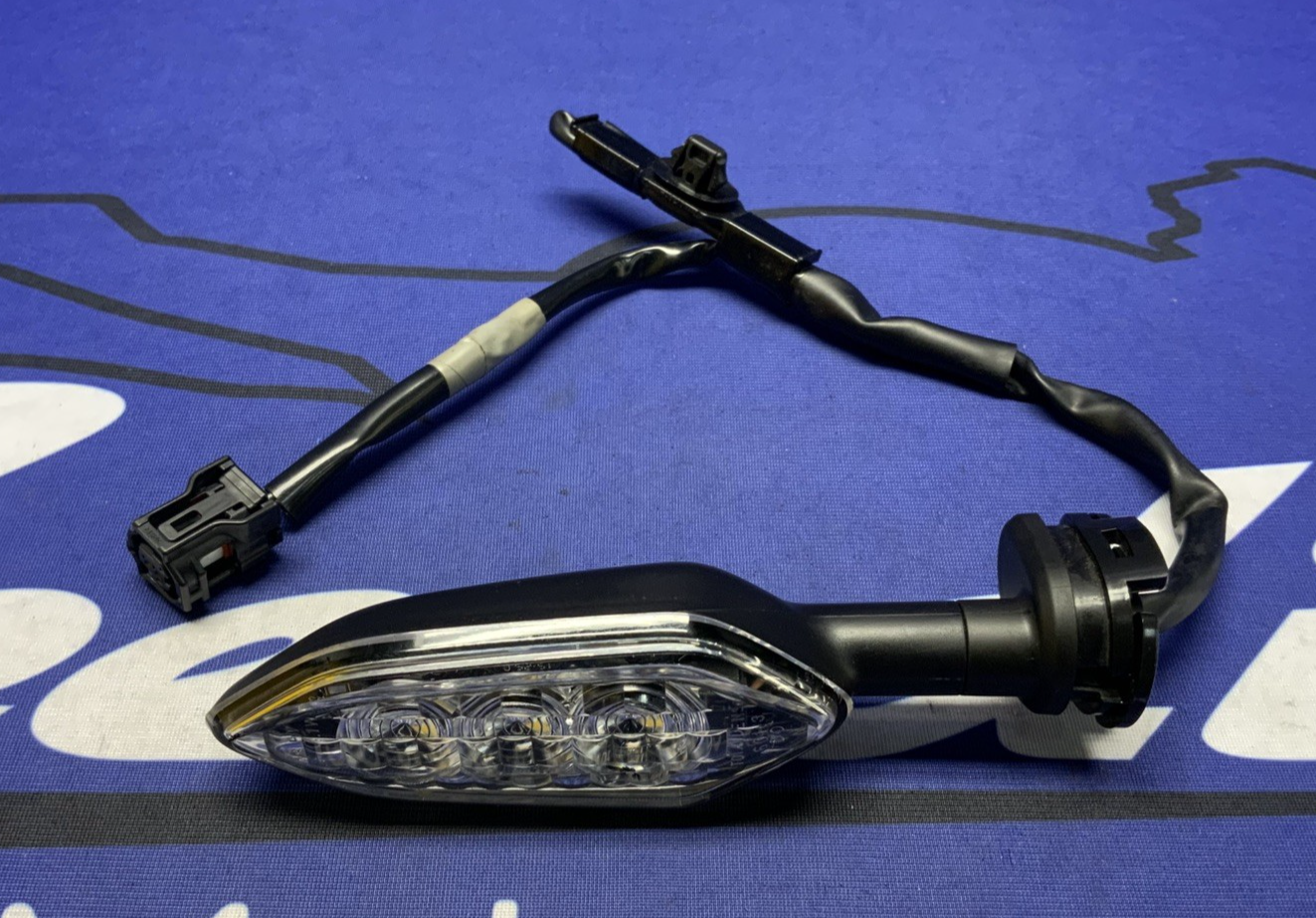 Yamaha Left Rear Turn Signal YZF-R1/M/S 2015-2025 OEM 2CR-83330-10-00