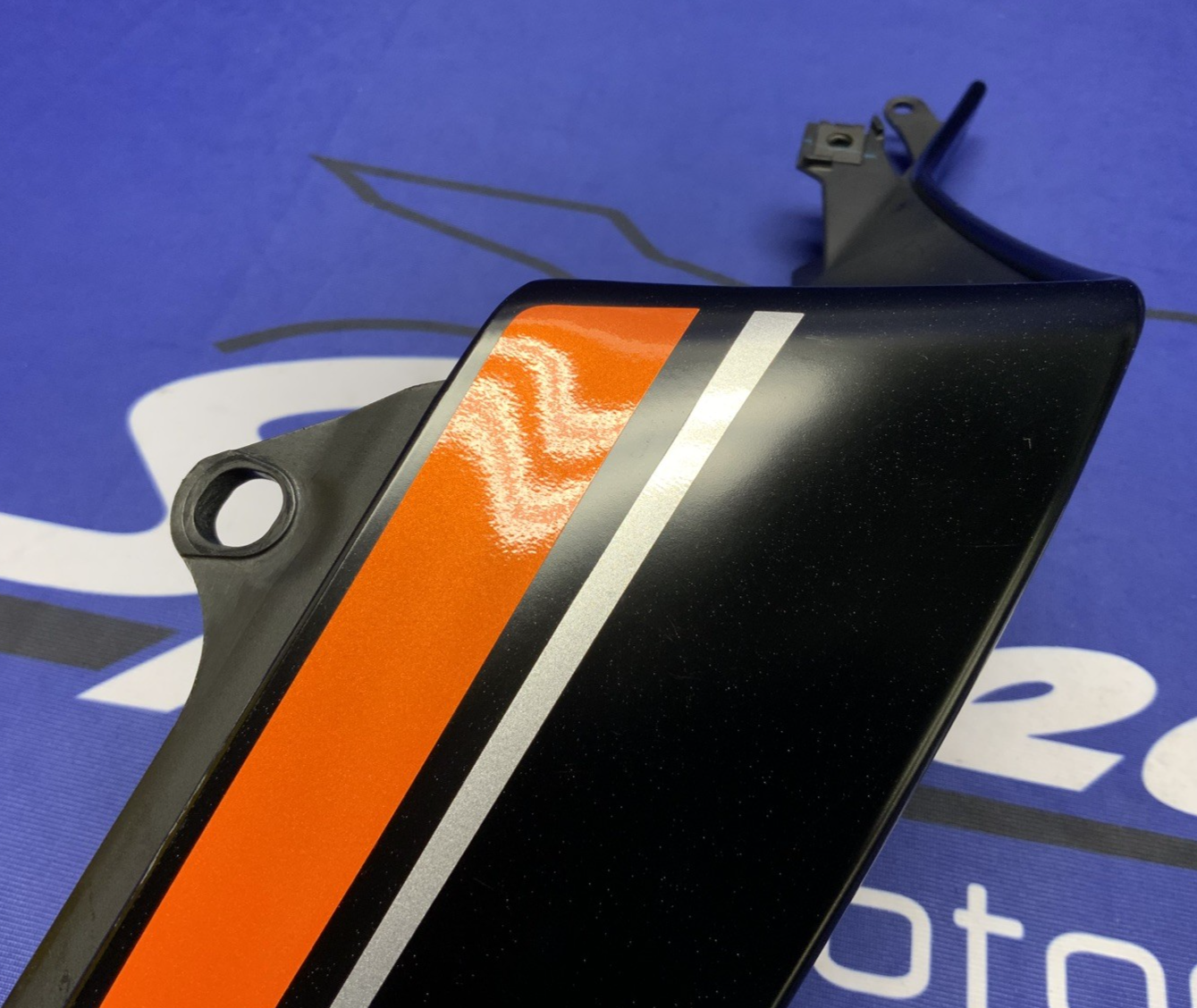 Yamaha Right Tail Fairing Black & Orange YZF-R6 2017-2024 OEM BN6-W2172-70-P1