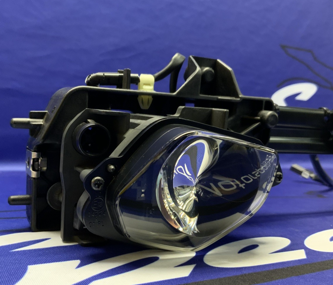 Yamaha Headlight Assembly YZF-R6 2017-2020 OEM BN6-84300-00-00