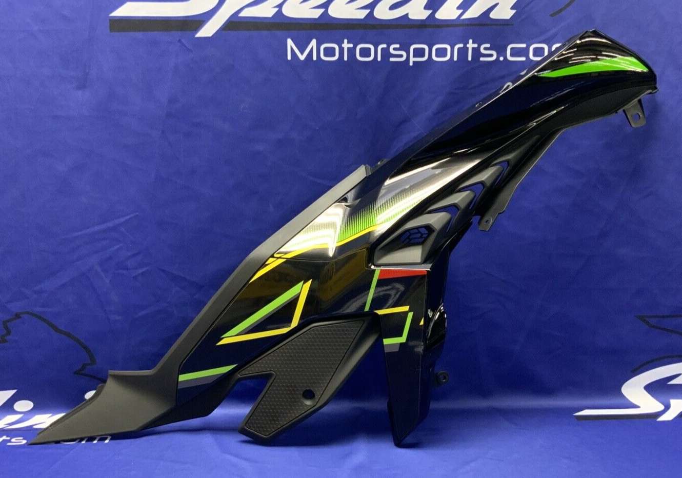 Kawasaki Right Tank Fairing ZX-4R/RR 2023-2025 OEM 14093-0963-H8