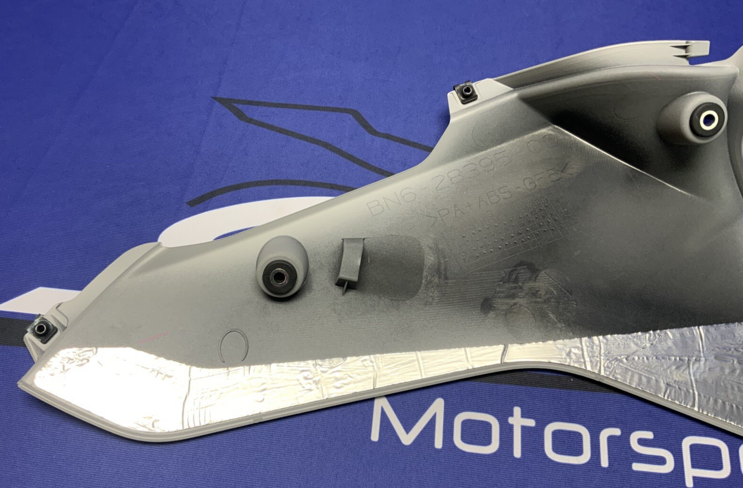 Yamaha Right Lower Fairing (Gray) YZF-R6 2017-2024 OEM BN6-28395-00-P4