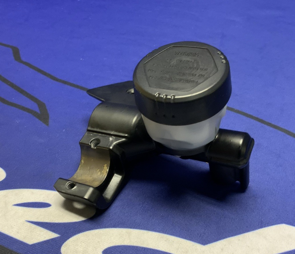 BMW Clutch Master Cylinder Assy R1200GS 2004-2010 OEM 32727728852