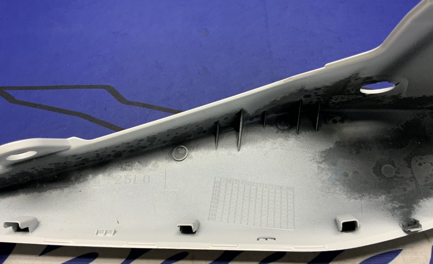 Suzuki Left Rear Frame Cover (White) GSX-8S/R 2023-2025 OEM 47210-25L00-QT7