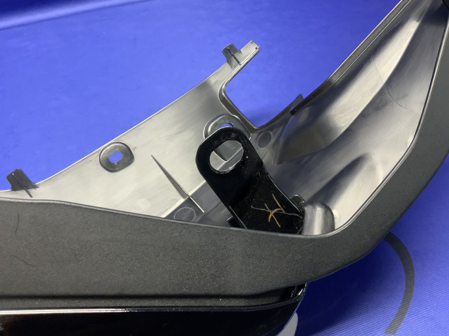Yamaha Right Tail Fairing (Black) YZF-R9 2025 OEM BKN-21721-00-P3