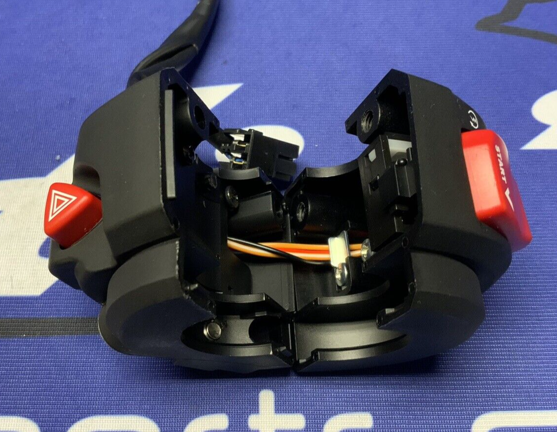 Suzuki Right Handle Bar Switch Assembly GSX-R1000/R 2020-2025 OEM 37200-17KA0