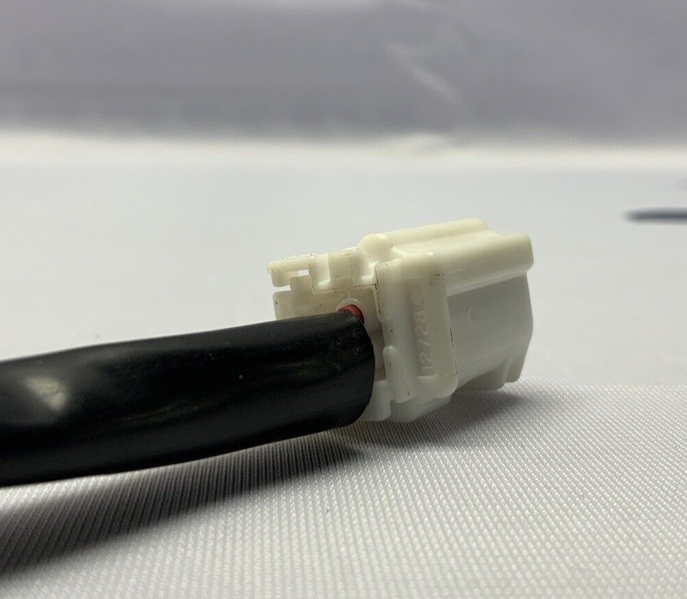 Yamaha Right Rear Turn Signal YZF-R7 2022-2025 OEM B7N-83340-20-00