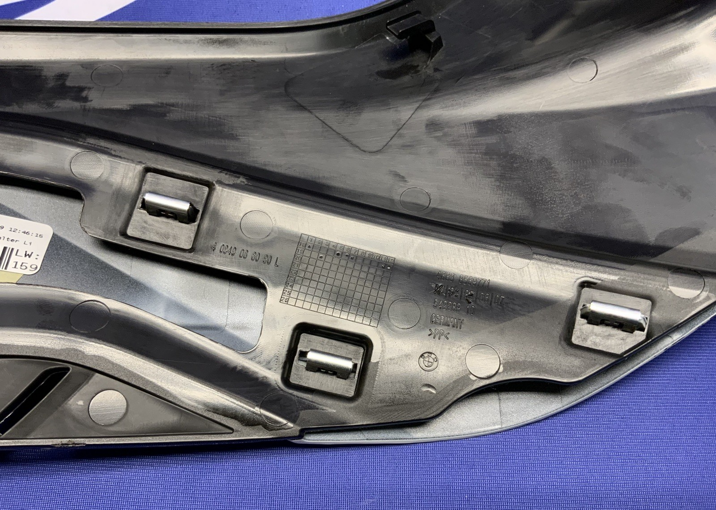 BMW Left Tank Fairing (Black & White) S1000RR 2020-2023 OEM 46638569771