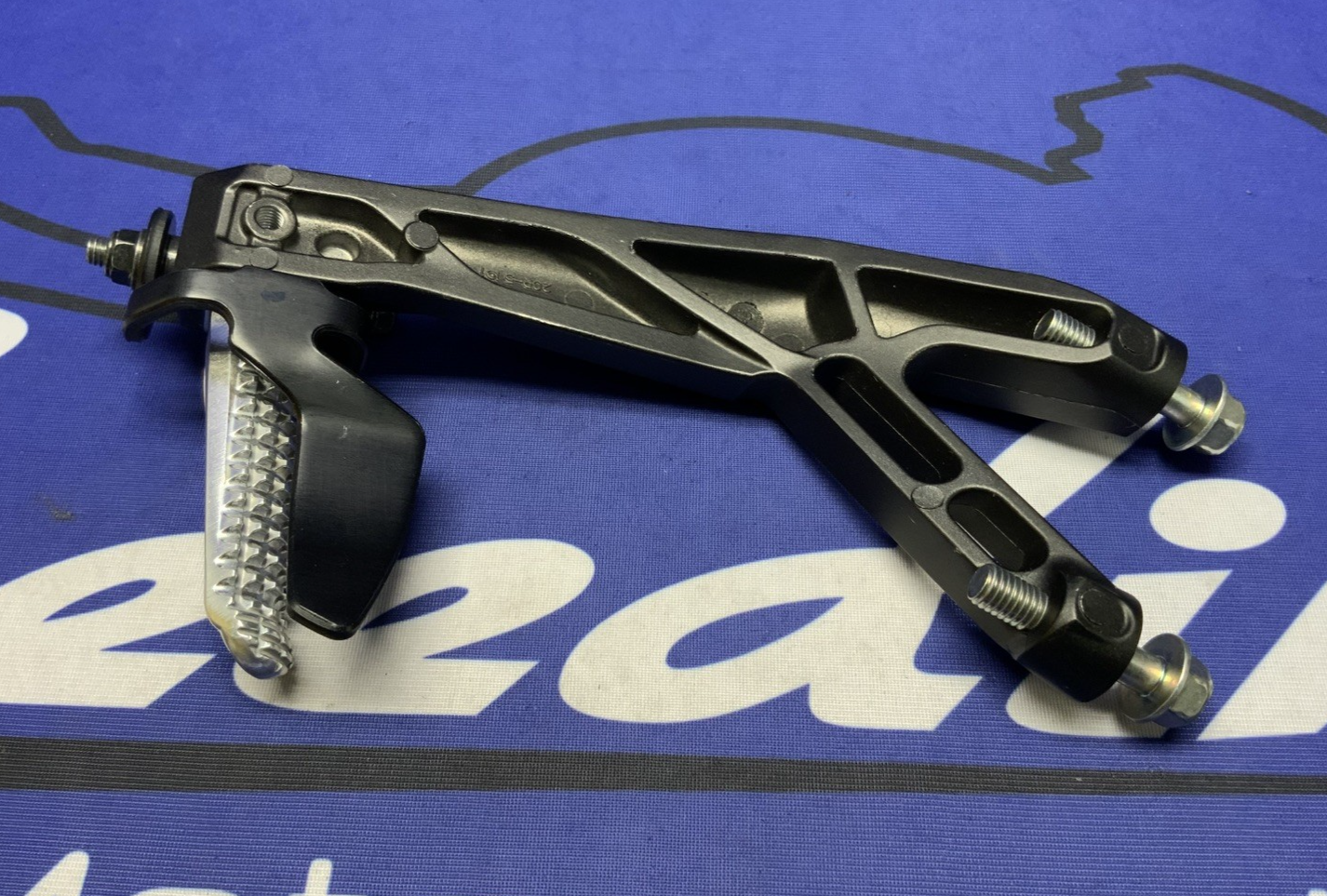 Yamaha Right Passenger Foot Rest YZF-R7 2022-2025 OEM 2CR-2742L-01-00