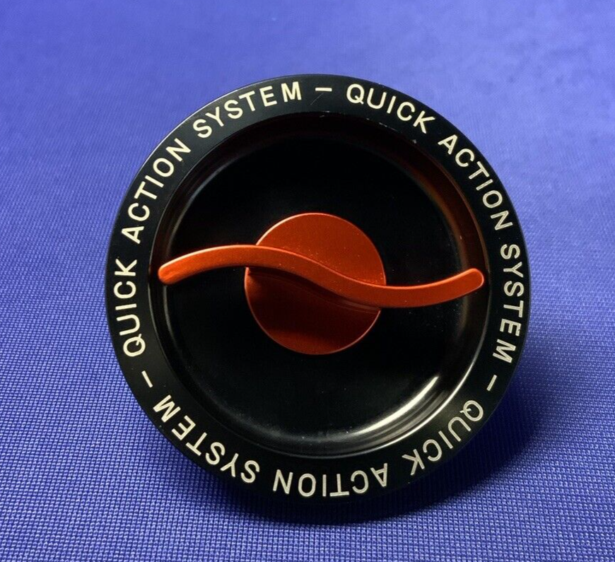 CNC Racing Fuel Tank Cap - Fast Open Plug Bicolor (Black/Red) TSU02BR