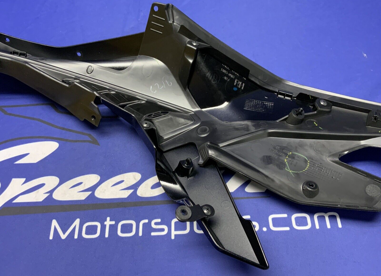Kawasaki Right Tank Fairing ZX-4R/RR 2023-2025 OEM 14093-0963-H8