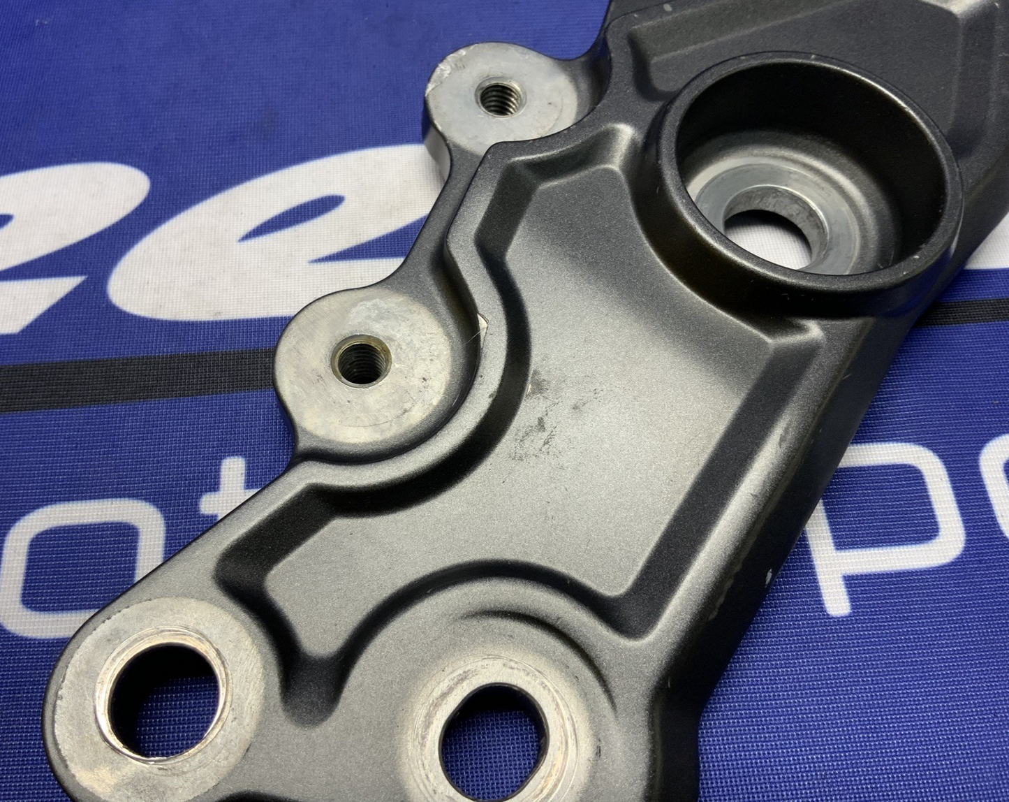 Yamaha Right Frame Bracket YZF-R7 2022-2025 OEM BEB-274A4-00-00