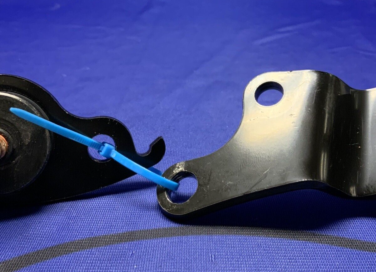 Suzuki Exhaust Bracket Set Left & Right GSXR 600/750 2011-2025 OEM 14773-14J00