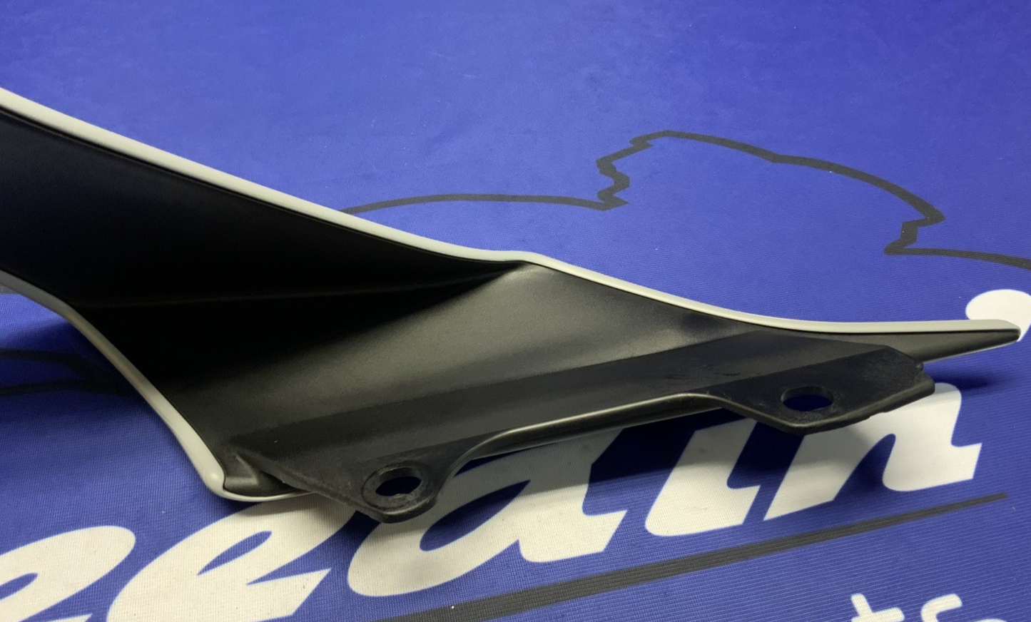 Yamaha Left Tail Fairing (Gray & Blue) YZF-R6 2017-2024 OEM BN6-W2171-50-P5