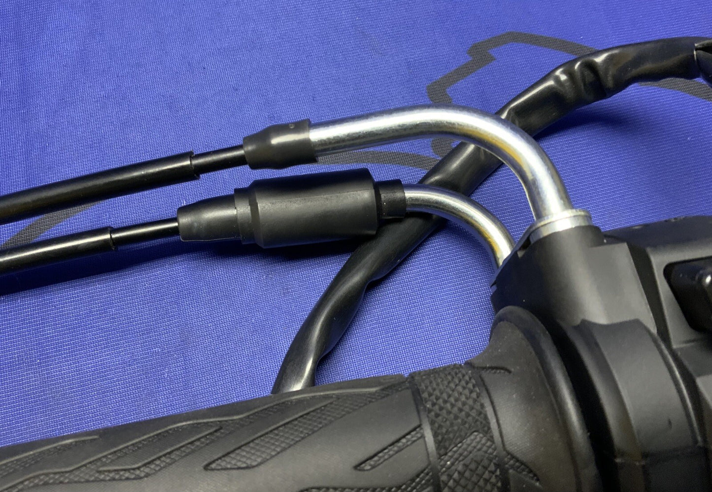 Suzuki Right Handlebar Assy W/Switches GSXR-600/750,2011-2024 OEM 37200-47H30