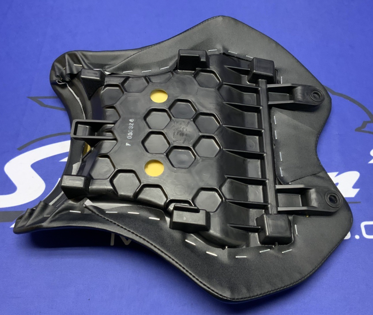 Yamaha Seat (Black) YZF-R6 2017-2024 OEM BN6-24710-01-00