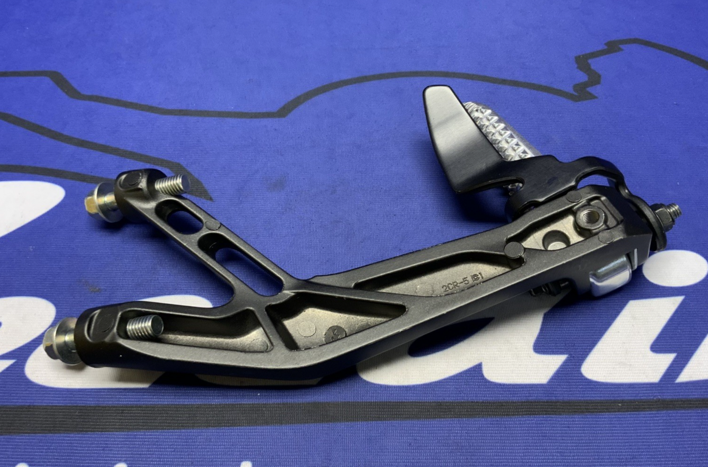 Yamaha Right Passenger Foot Rest YZF-R7 2022-2025 OEM 2CR-2742L-01-00