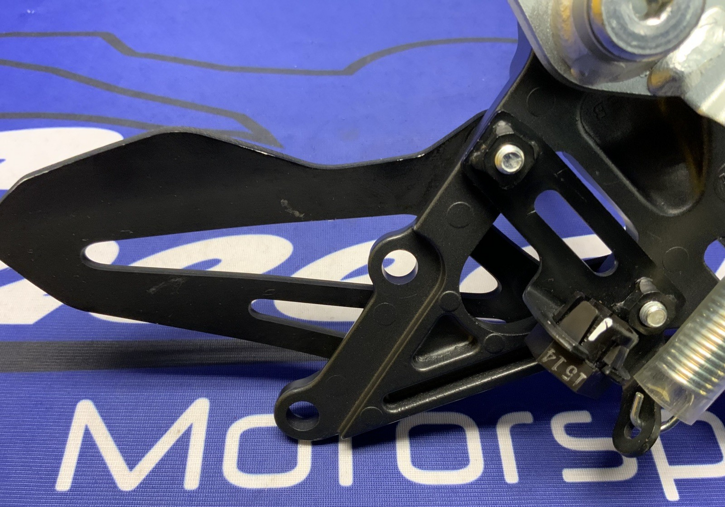 Yamaha Right Rear Set YZF-R7 2022-2025 OEM BEB-27443-00-00