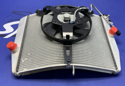 Kawasaki Radiator Assembly W/ Fan ZX-6R 2019-2022 OEM 39060-0708