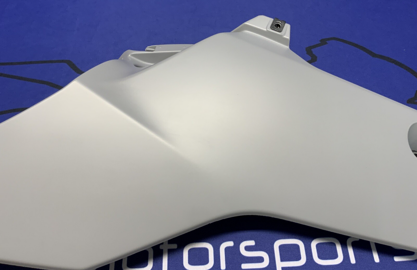 Yamaha Right Lower Fairing (Gray) YZF-R6 2017-2024 OEM BN6-28395-00-P4