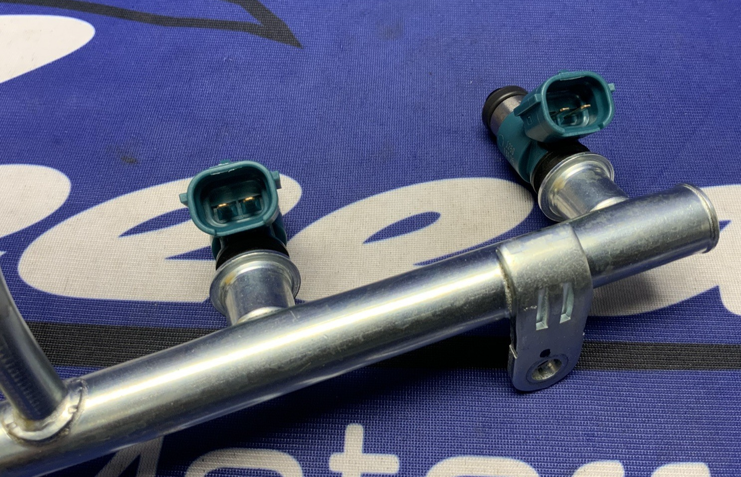 Yamaha Fuel Rail W/ Injectors YZF-R6 2008-2024 OEM 13S-13761-00-00