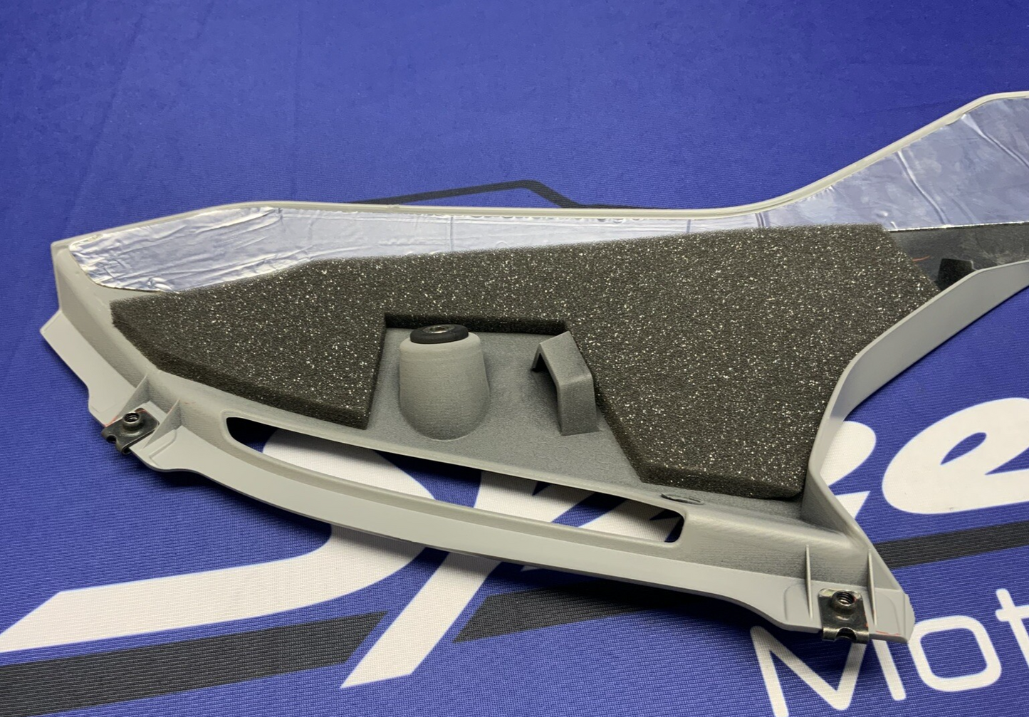 Yamaha Left Lower Fairing (Gray) YZF-R6 2017-2024 OEM BN6-28385-00-P4