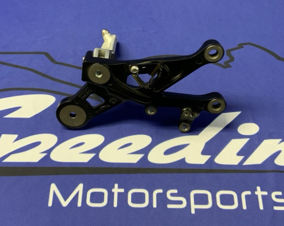 Triumph Right Rearset Street Triple R/RS/Moto 2 2023-2025 OEM T2082980
