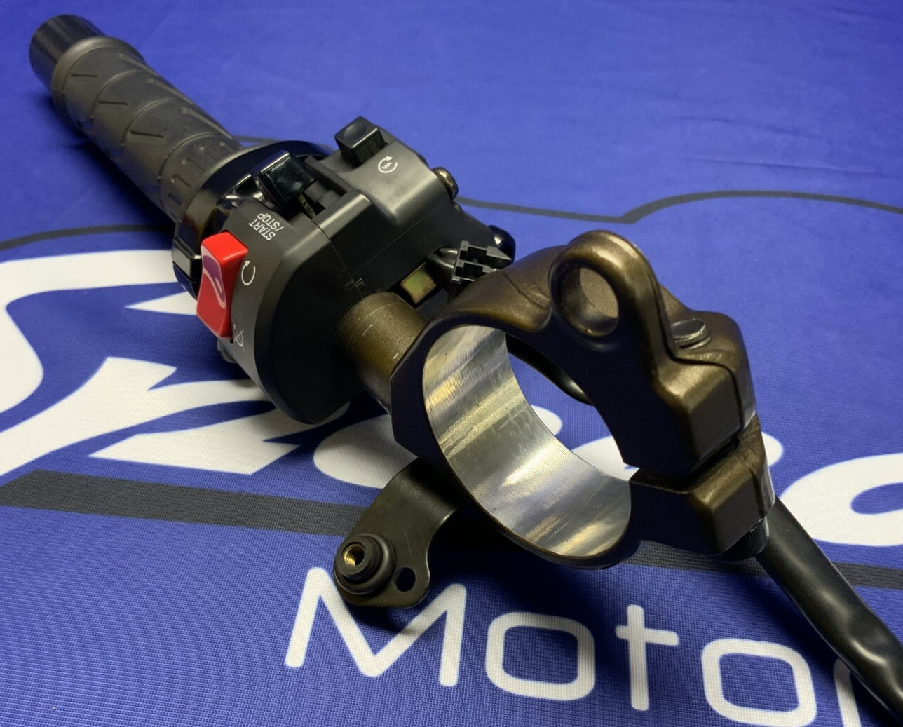 Kawasaki Right Handlebar W/ Switch Assembly ZX-6RR 2003-2006 OEM 46003-1591
