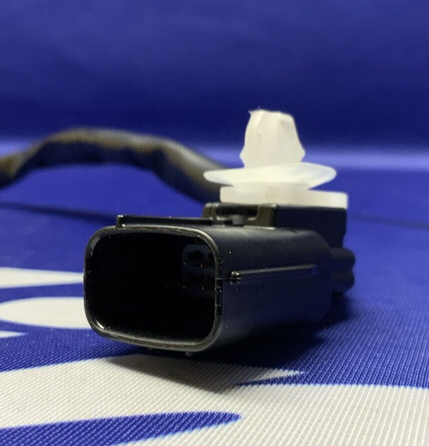 Suzuki Right Handle Bar Switch Assembly GSX-R1000/R 2020-2025 OEM 37200-17KA0