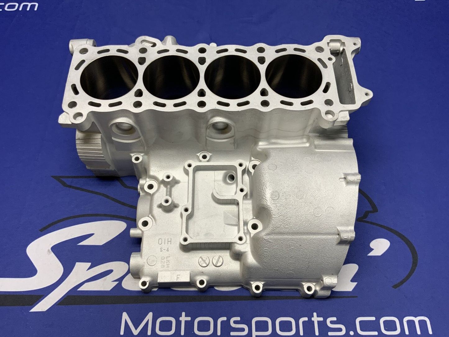 Suzuki Crankcase Set 2mm Overbore W/ J.E Pistons GSXR 600 06-07 OEM 11301-01822