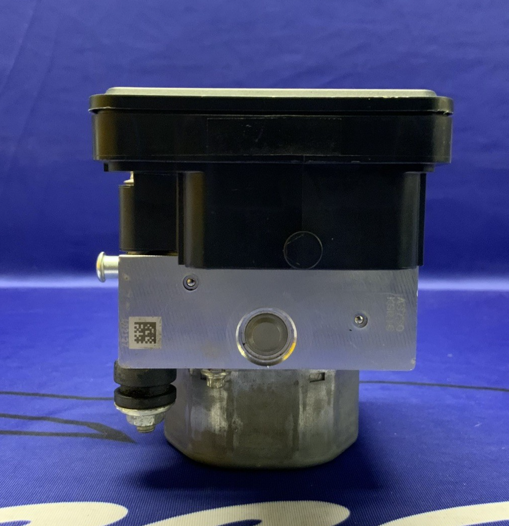 Yamaha ABS Pump Module Unit YZF-R1/S/M 2015-2019 OEM 2CR-85930-09-00