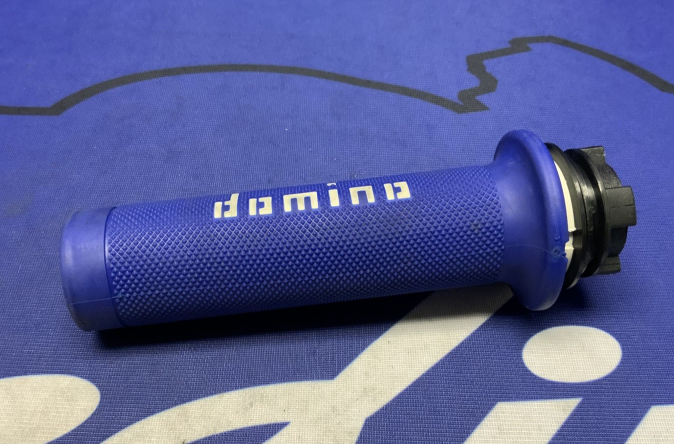 Domino XM2 Throttle Tube W/ Grip (Blue)