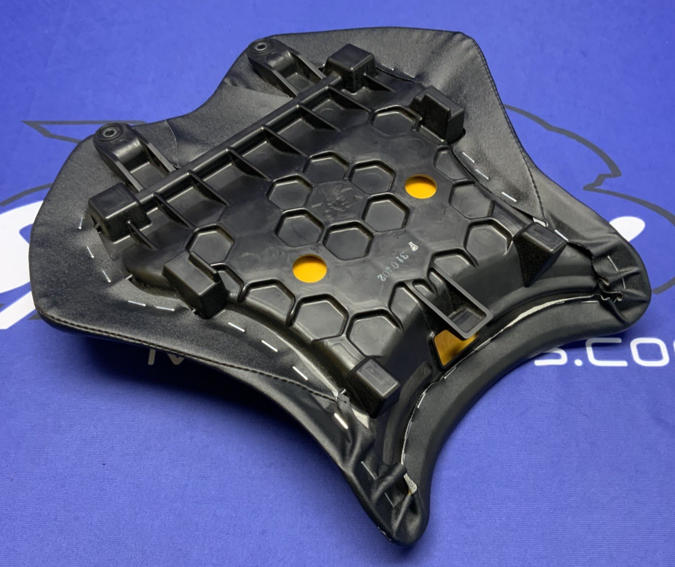Yamaha Seat (Black) YZF-R6 2017-2024 OEM BN6-24710-01-00