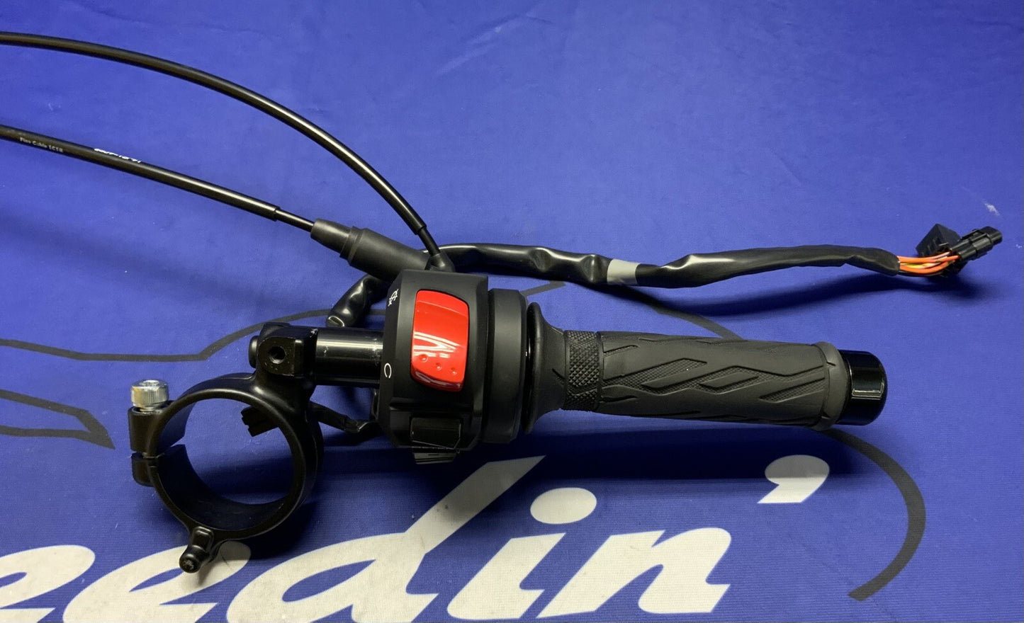 Suzuki Right Handlebar Assy W/Switches GSXR-600/750,2011-2024 OEM 37200-47H30