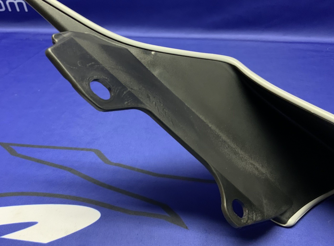 Yamaha Right Tail Fairing (Gray & Blue) YZF-R6 2017-2024 OEM BN6-W2172-50-P5